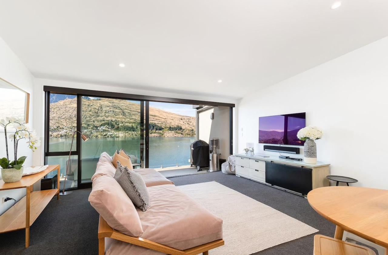 'Lakelife' Lake Front Apartment Queenstown Eksteriør bilde